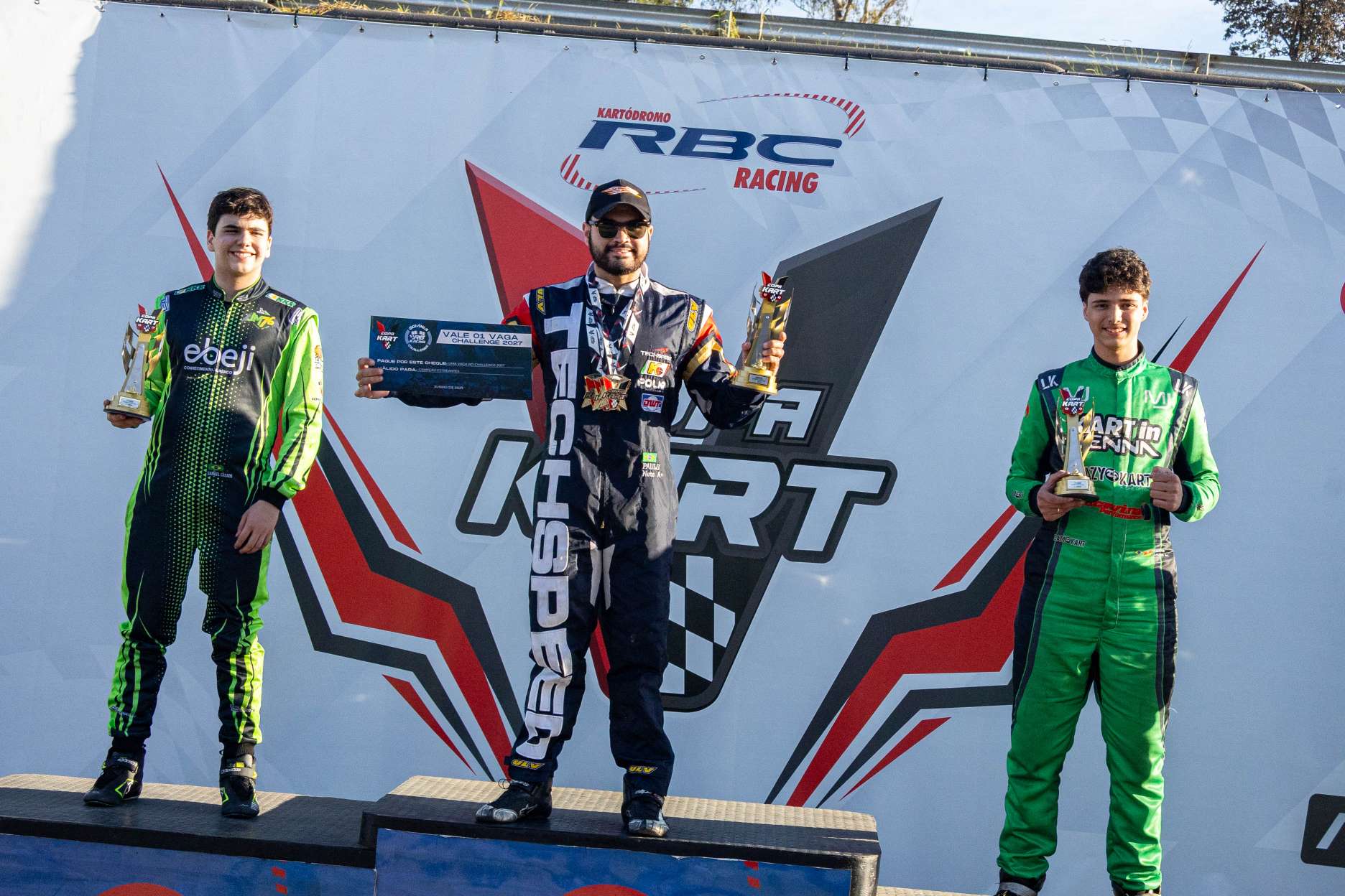 Paulo Neto conquista a Copa V Kart e celebra seu primeiro título nacional no Kart Rental