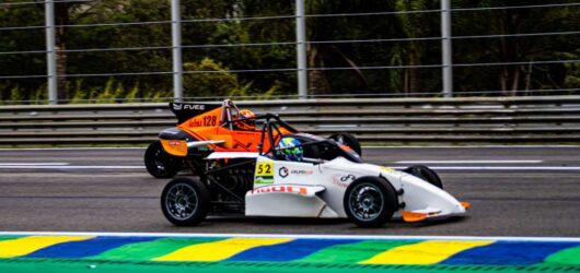Vitinho Mendes supera lesão, problemas mecânicos e estreia com destaque na F1600 em Interlagos
